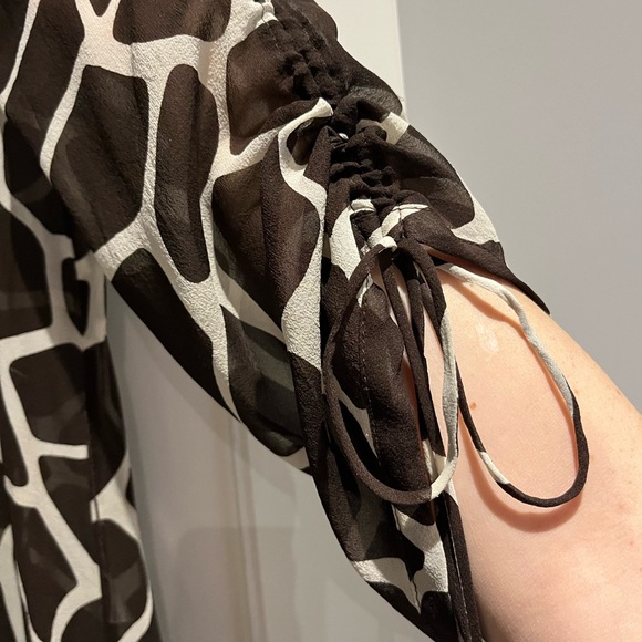 MICHAEL KORS Silk Blouse, Brown and White, Size L - Picture 3 of 5